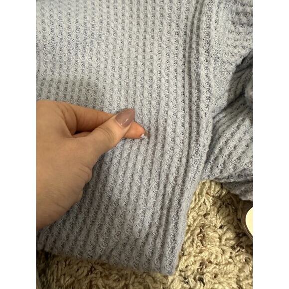 American Eagle Gray/Blue Waffle Knit Split Hem Blouse Dolman Sleeve L/S Sz XS - Picture 13 of 13